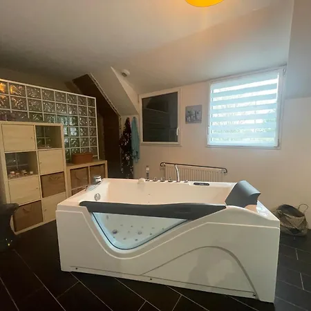 Holiday home Maison Avec Jacuzzi Et Sauna *